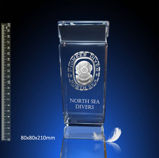 CL 210 - Large cube crystal trophy