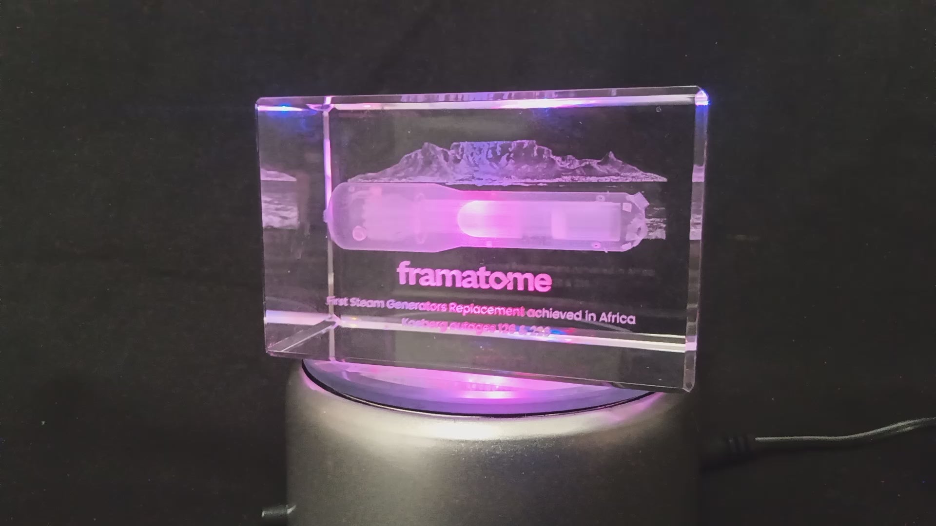 Load video: 180-degree 3D engraving converted from photo